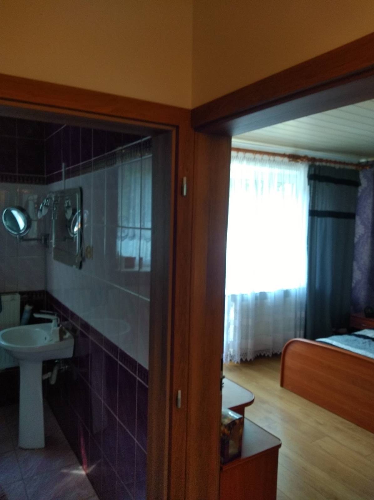 Dostosowanie ościeżnic do narożnika bez węgarków