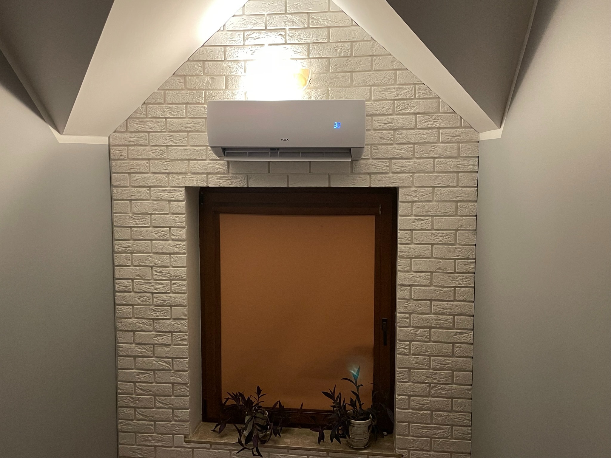 AUX J-smart w wersji białej. Instalacja Skwierzyna.