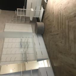 Przed i po sprzątanie po budowie