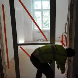 Drzwi ewakuacyjne oszklone muzeum czartoryskich