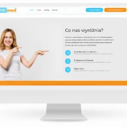 Ekran komputera wyświetlający stronę internetową firmy Oximed z uśmiechniętą kobietą wskazującą na tekst 'Co nas wyróżnia?' i ikony 'Certyfikowane Urządzenia', 'Profesjonalna Obsługa' i 'Dobre Ceny'.