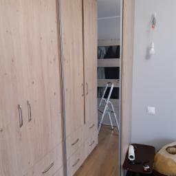 Piofen Piotr Bryll - Szafa narożna z lustrem