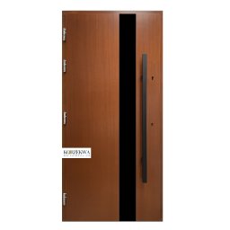 Producent okien i drzwi z drewna KORZEKWA - Brązowe skrzydło z czarnym, pionowym pasem na środku i długim, prostokątnym uchwytem, widoczne zawiasy i logo producenta w lewym dolnym rogu.