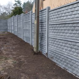 Maskin Roboty Ziemne - Montaż ogrodzeń betonowych z niwelacja terenu