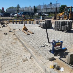 Maskin Roboty Ziemne - Układanie kostki brukowej