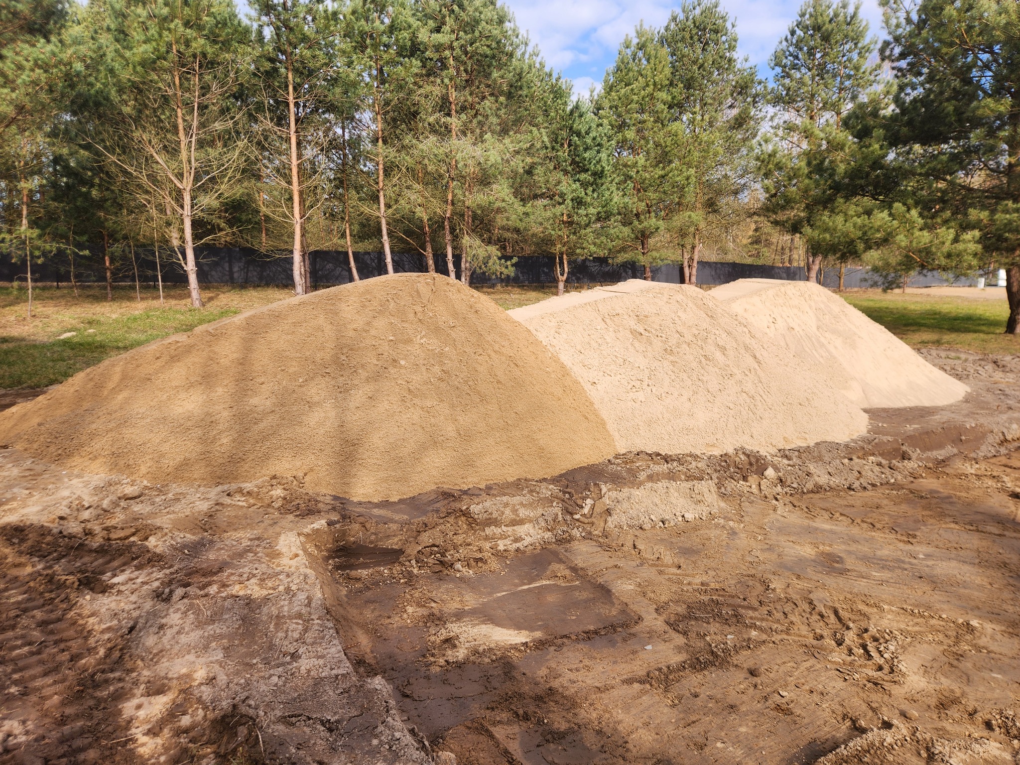 Piasek oraz inne materiały kopalniane