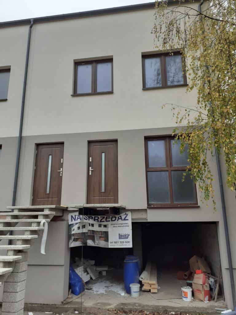 Murowana Goślina, dom dwulokalowy w zabudowie bliżniaczej, 53,3m2; 104,15 m2 po 32 m2 garaż