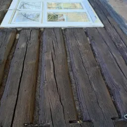 Malowanie domu z bali z 1940roku