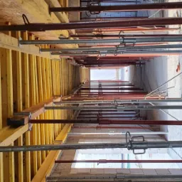 Hala sportowa przy szkole podstawowej w Jodłówce.