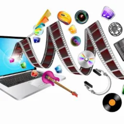 Grafika wektorowa przedstawiająca laptopa z którego wydobywa się strumień ikon, klaps filmowy, rolka taśmy filmowej, płyta CD, słuchawki, winyl i różowa gitara elektryczna.