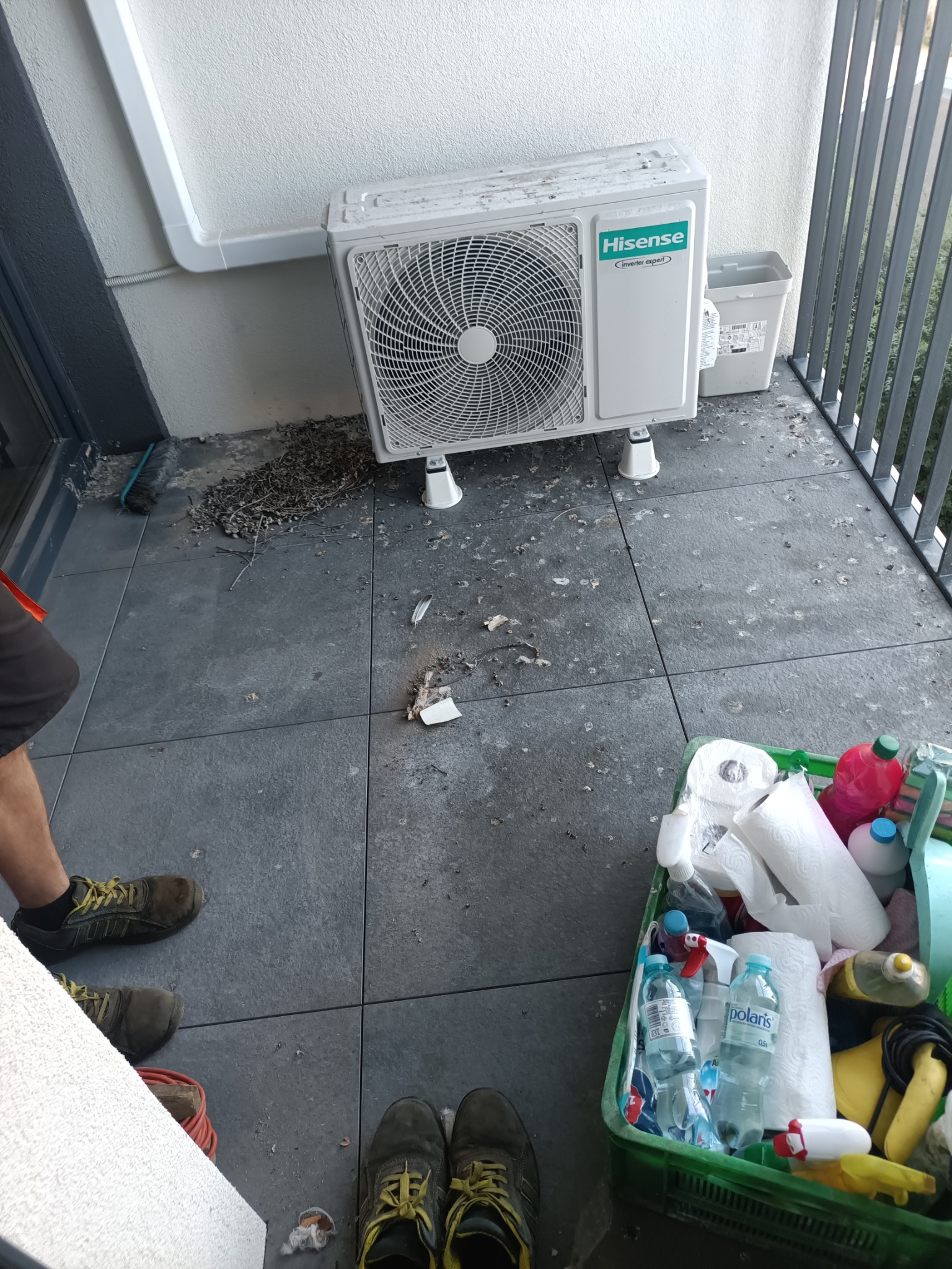 Czyszczenie balkonów, usuwanie zabrudzeń po Gołębiach itp