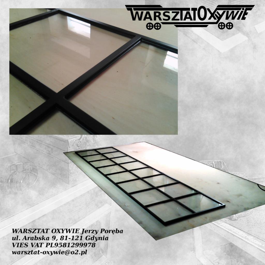 Czarna, metalowa rama okienna z podziałami na szyby, widoczna w dwóch ujęciach. Na górze zbliżenie fragmentu ramy na jasnym tle. Na dole cała rama z podziałami na prostokątne pola, leżąca...