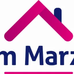 Logo firmy budowlanej Dom Marzeń z graficznym symbolem domu w kolorach różowym i granatowym.