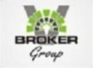 Logo firmy Broker Group z zielonym motywem graficznym przypominającym wachlarz i literą V w górnej części.