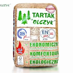 Worek pelletu drzewnego firmy Tartak 'Olczyk' z certyfikatami DIN Plus i EN Plus A1, oznaczony jako ekonomiczny, komfortowy i ekologiczny.