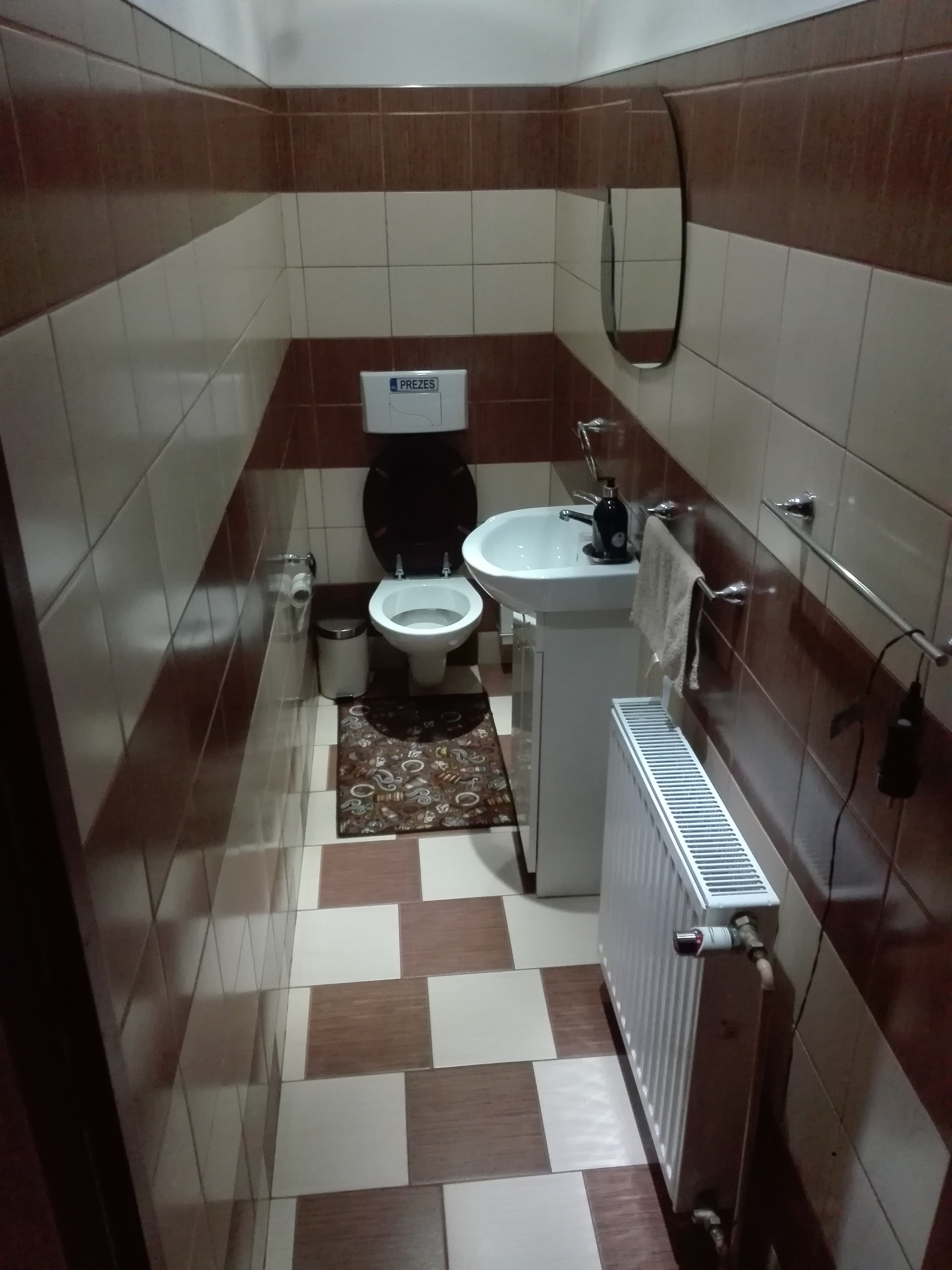 Położenie płytek oraz zamontowanie urządzeń sanitarnych