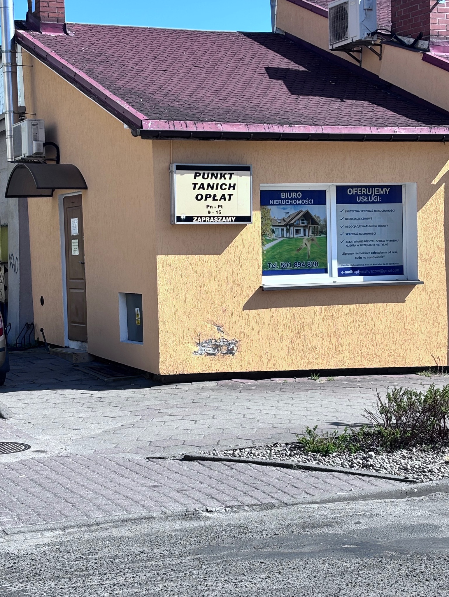 Biuro nieruchomości - siedziba. Preferowany kontakt telefoniczny.