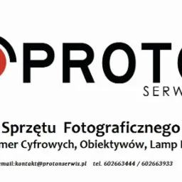 Logo firmy Proton Serwis Foto oferującej naprawę sprzętu fotograficznego, aparatów, kamer cyfrowych, obiektywów i lamp błyskowych, z adresem strony internetowej i numerami telefonów.