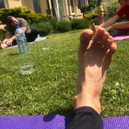 Joga 'Mama i ja'. Mama z dziećmi małymi i trochę starszymi.