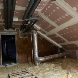 Wykonanie poddaszy. Kompletne ocieplenie poddasza oraz wykonanie zabudów regipsowych.