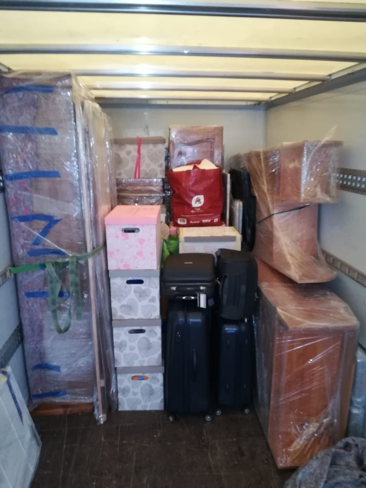 Przeprowadzka standard z zabezpieczeniem mienia do 10m3 ładunku od 350 zł.