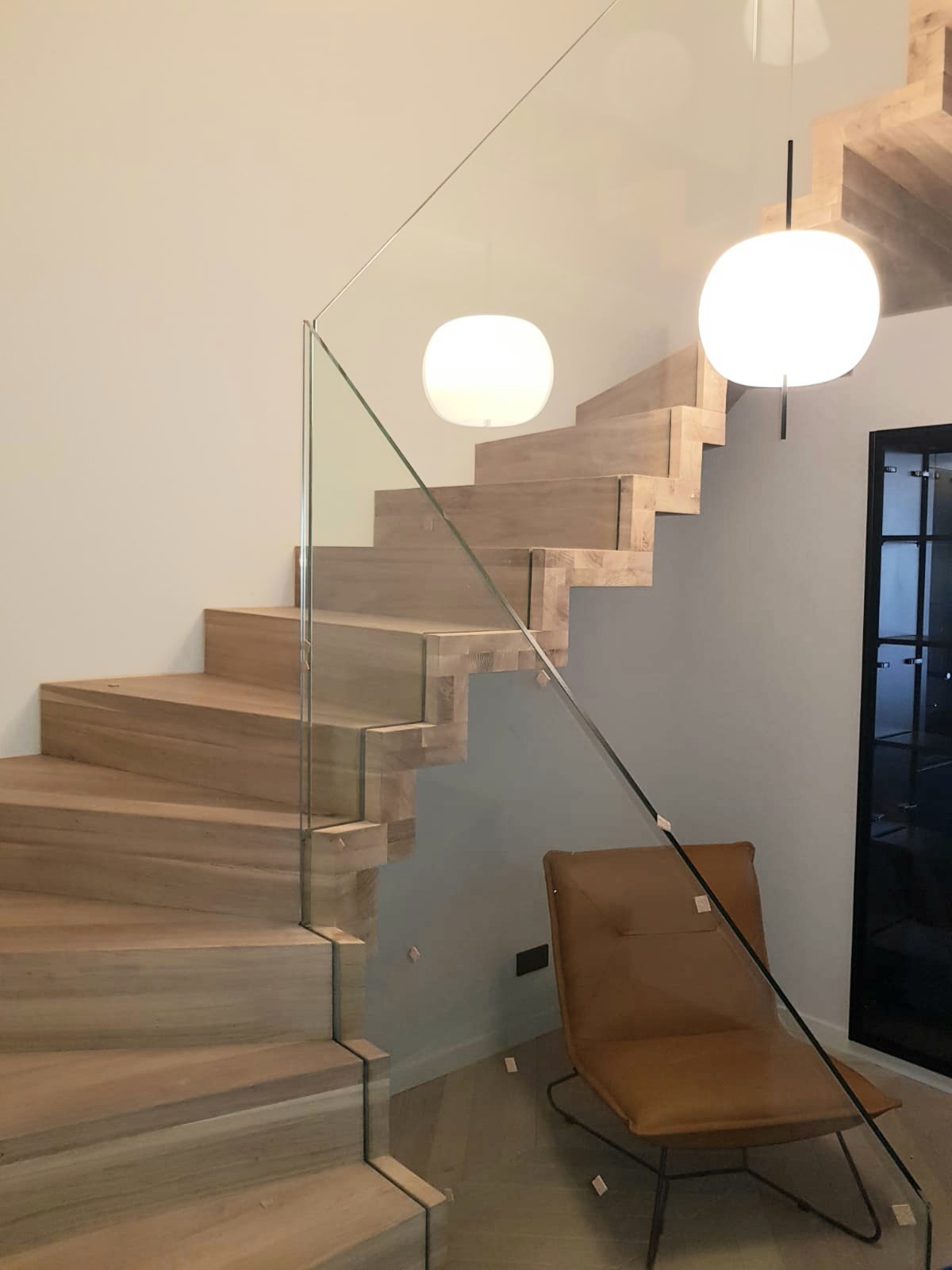 Balustrada szklana wewnętrzna