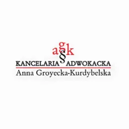Logo Kancelarii Adwokackiej Anny Groyeckiej-Kurdybelskiej z czerwonym symbolem paragrafu i inicjałami 'aśk' nad nazwą kancelarii.