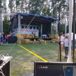 Lubimy wielkie festiwale metalowe, ale dożynki gminne również dają nam dużo radości :) Na zdjęciu Dożynki Gminy Serniki 2019, na które dostarczyliśmy kompletne nagłośnienie.