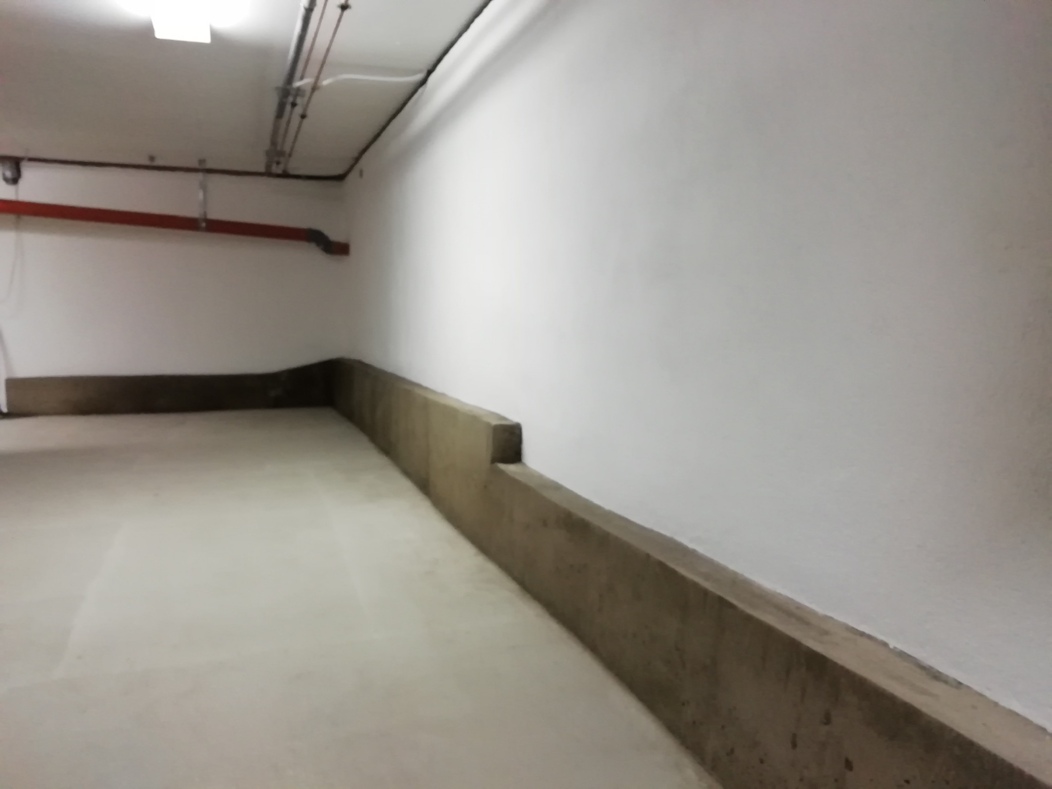 Remont starej piwnicy.