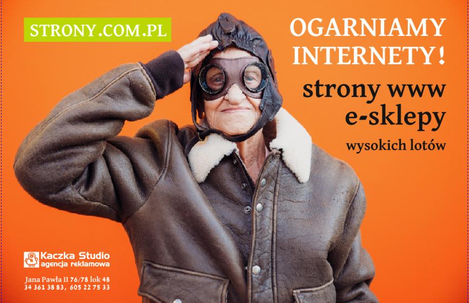 Starsza kobieta w skórzanej kurtce lotniczej i goglach, salutuje na tle pomarańczowego tła z tekstem 'OGARNIAMY INTERNETY! strony www e-sklepy wysokich lotów', reklama Kaczkastudio.pl