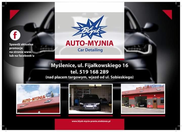 Plakat reklamowy auto-myjni Błysk z adresem w Myślenicach, prezentujący logo, adres, telefon kontaktowy, informację o promocjach na Facebooku oraz zdjęcia obiektu i samochodu wewnątrz.