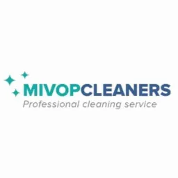 Logo firmy MIVOPCLEANERS oferującej profesjonalne usługi czyszczące, z czterema turkusowymi gwiazdkami po lewej stronie nazwy.