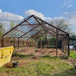 Rozbiórka szklarni