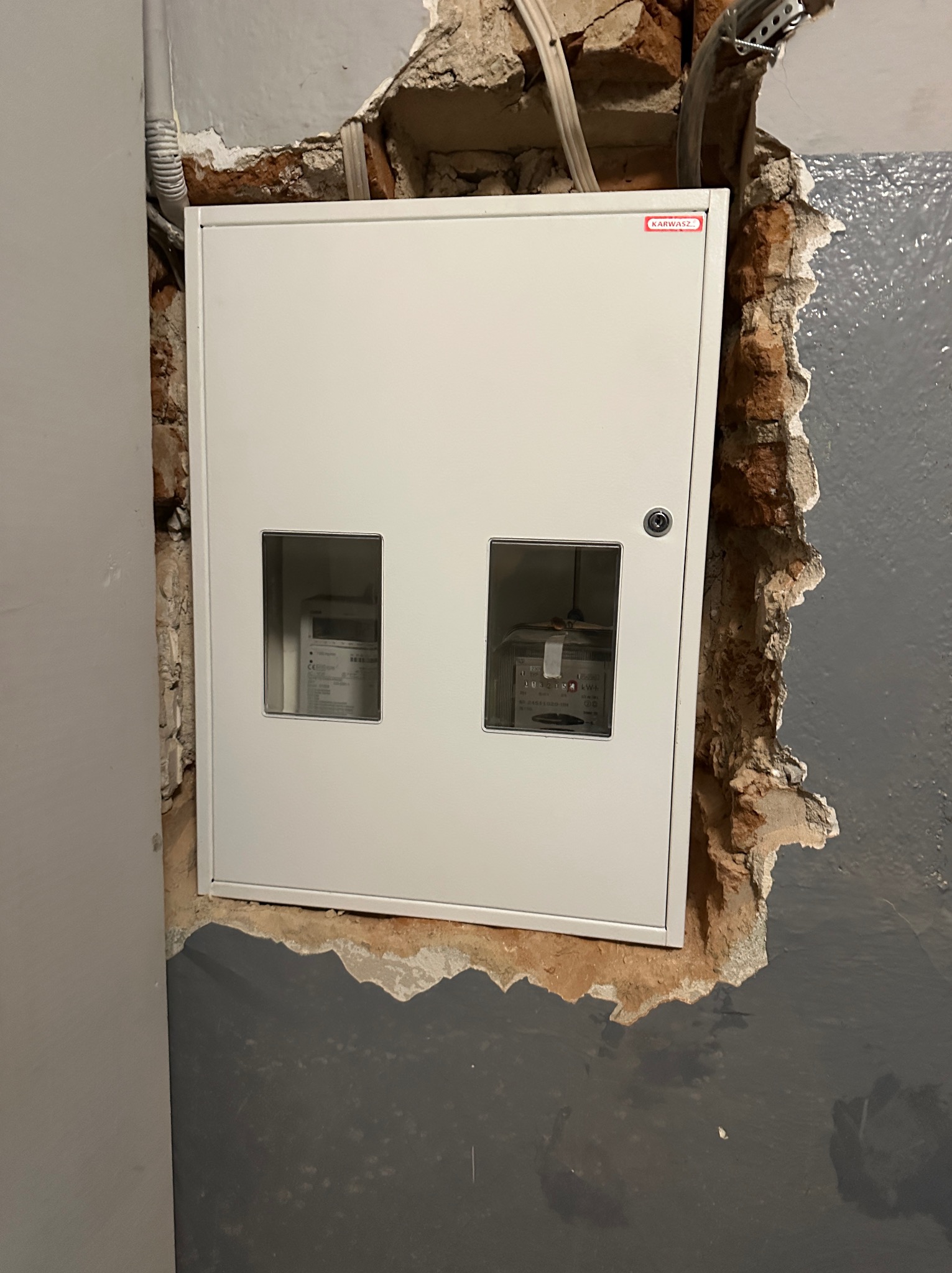 Nowa szafa licznikowa