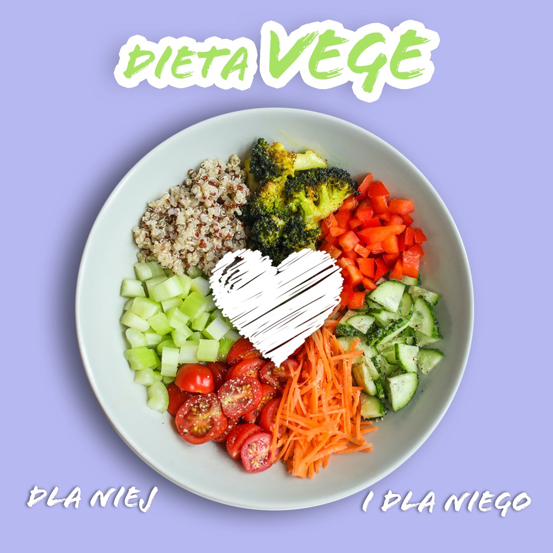 Miska z warzywami: brokuł, czerwona papryka, ogórek, marchewka, pomidorki koktajlowe, seler naciowy i kasza quinoa, na fioletowym tle z napisem 'Dieta Wege dla Niej i dla Niego' oraz symbolem serca.