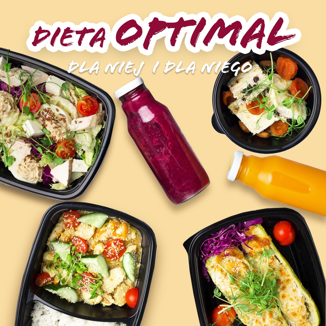 Kompozycja pięciu czarnych pojemników z różnorodnymi daniami i dwóch butelek z sokami na jasnym tle. W pojemnikach widoczne sałatki, dania z warzywami i mięsem, a także deser z morelami. Nad nimi...