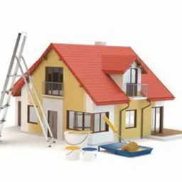 Model domu z żółtą elewacją i czerwoną dachówką, z drabiną, kuwetą malarską i wiadrami farby. Prezentacja malowania elewacji.