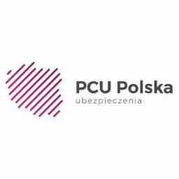 Logo firmy ubezpieczeniowej PCU Polska z abstrakcyjnym symbolem w kolorze fuksji przypominającym kontury Polski i napisem 'ubezpieczenia' pod nazwą firmy.