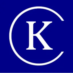 Logo firmy: Biała litera K w niepełnym okręgu na granatowym tle.