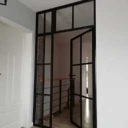 Drzwi rozwierane wraz z świetlikiem