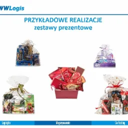 Zestawy prezentowe: kosz z czekoladami, torebki z kawą, herbatą i słodyczami, opakowane w celofan z ozdobnymi wstążkami; przykładowa realizacja.
