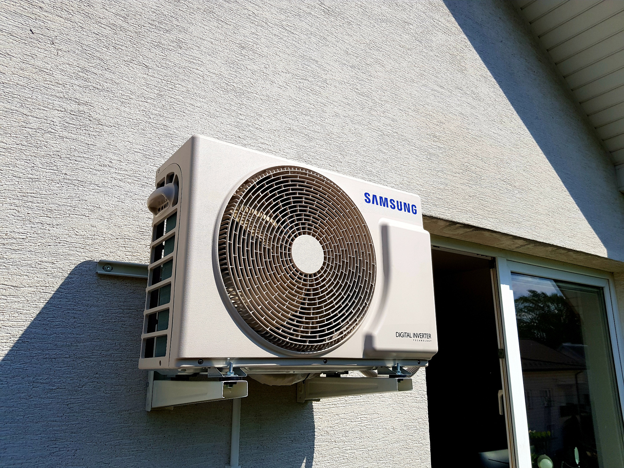 Samsung Wind Free 3.5kW - jednostka zewnętrzna.