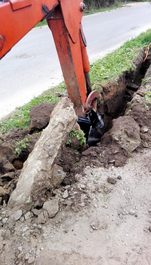 Niwelacja starego ogrodzenia