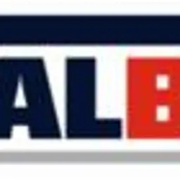 Logo firmy Totalbruk z napisem w kolorach granatowym i czerwonym, umieszczone na białym tle z szarym paskiem na dole.