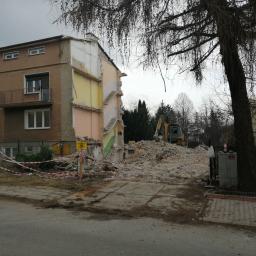 W Lublinie 03.2020 wyburzenie rozbiórka domu w zabudowie typu Bliźniak. 