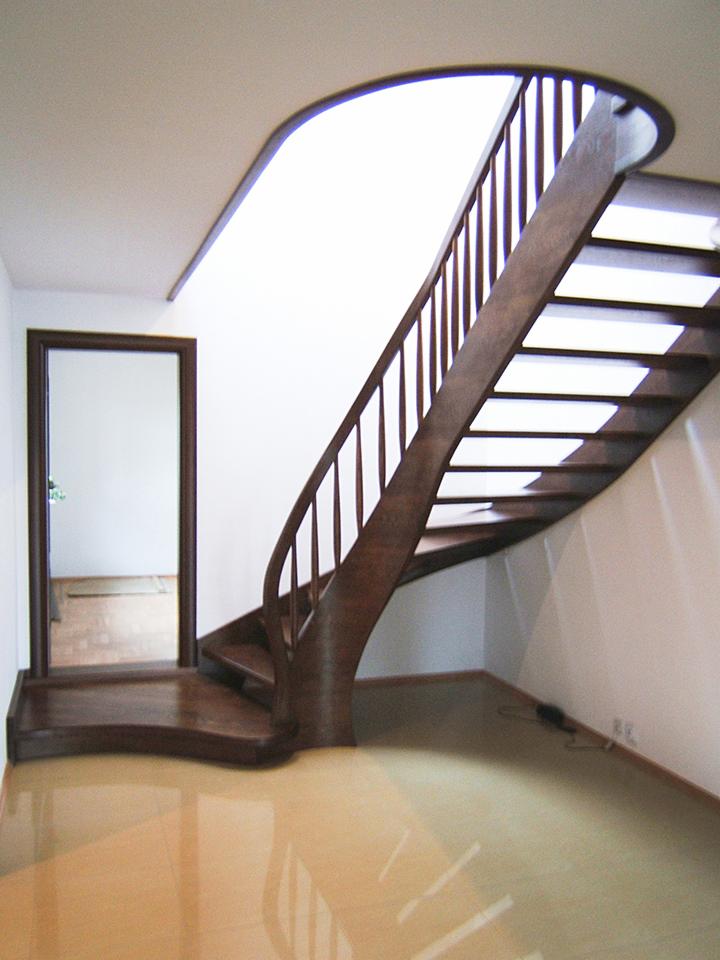 Schody gięte