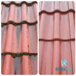 Czerwona dachówka przed i po czyszczeniu: lewa strona pokryta mchem i zabrudzeniami, prawa strona czysta, widoczne logo firmy w prawym dolnym rogu.