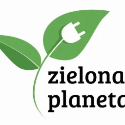 Grafika wektorowa przedstawiająca dwa zielone liście, z których jeden zawiera białą wtyczkę elektryczną, oraz czarny napis 'zielona planeta' poniżej.