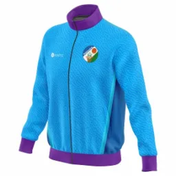 Niebiesko-fioletowa bluza sportowa z nadrukiem logo Pabianice PTK i wzorem przypominającym labirynt.