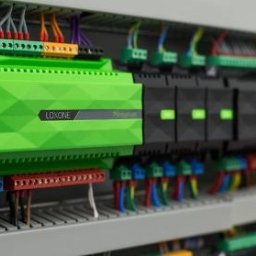 Smart Elektryk Hennadii Savchenko - Instalacjasmart home z Loxone